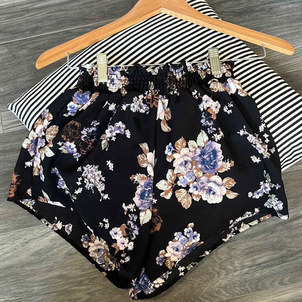 Floral high waisted shorts